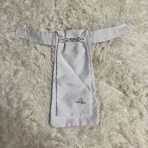 Medium White Fair Play English Horseback Riding Stock Tie. Good Condition.